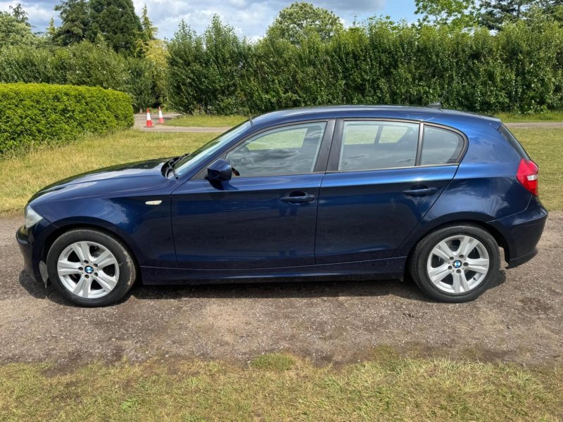 BMW 1 SERIES