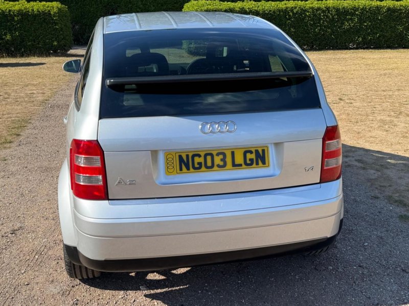 AUDI A2