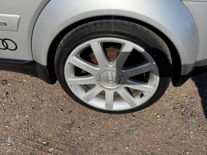 AUDI A2