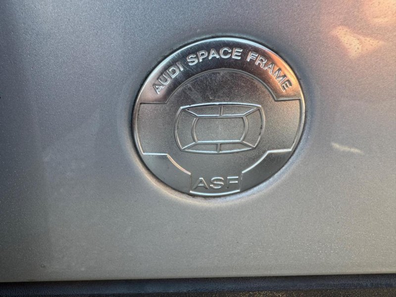 AUDI A2