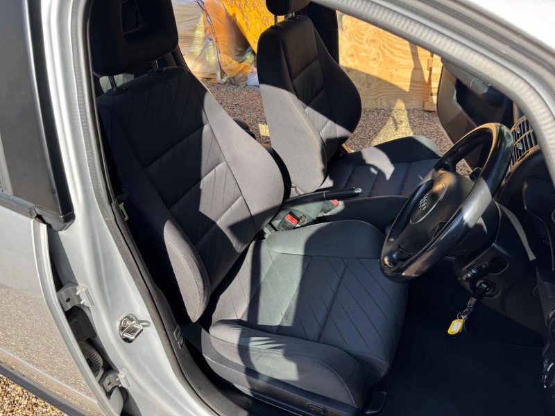 AUDI A2