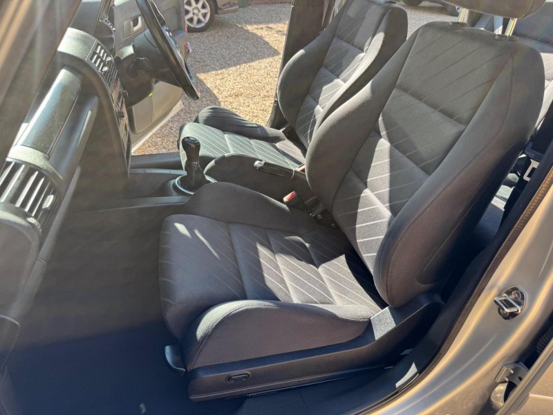 AUDI A2