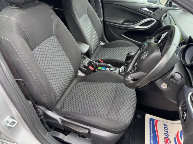 VAUXHALL ASTRA