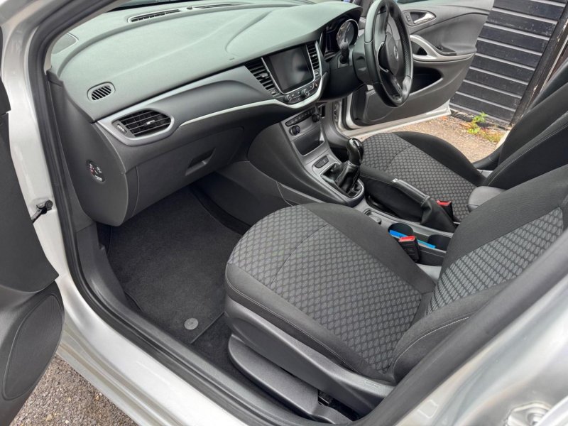 VAUXHALL ASTRA