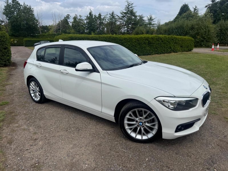BMW 1 SERIES
