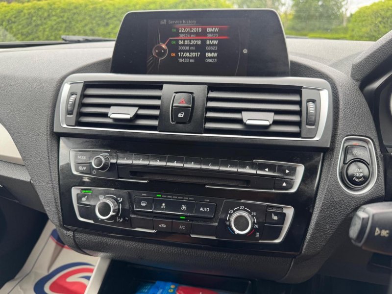 BMW 1 SERIES