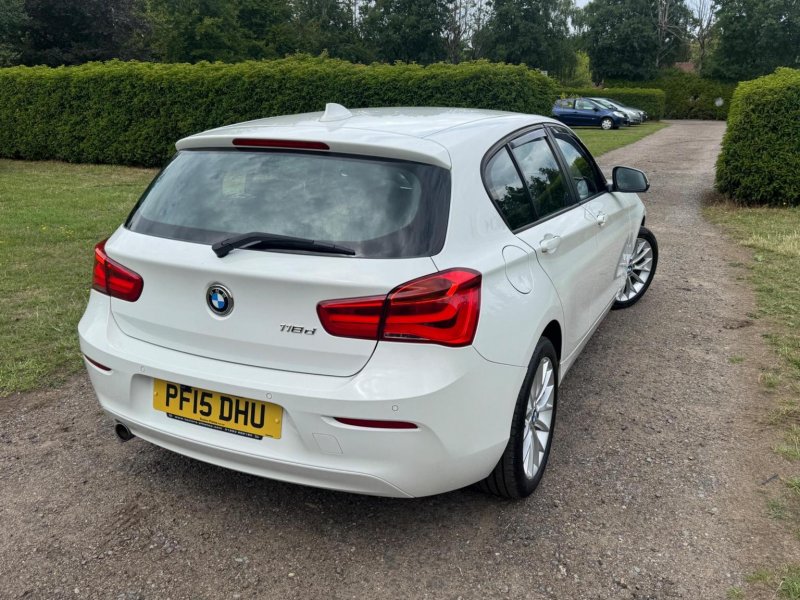 BMW 1 SERIES