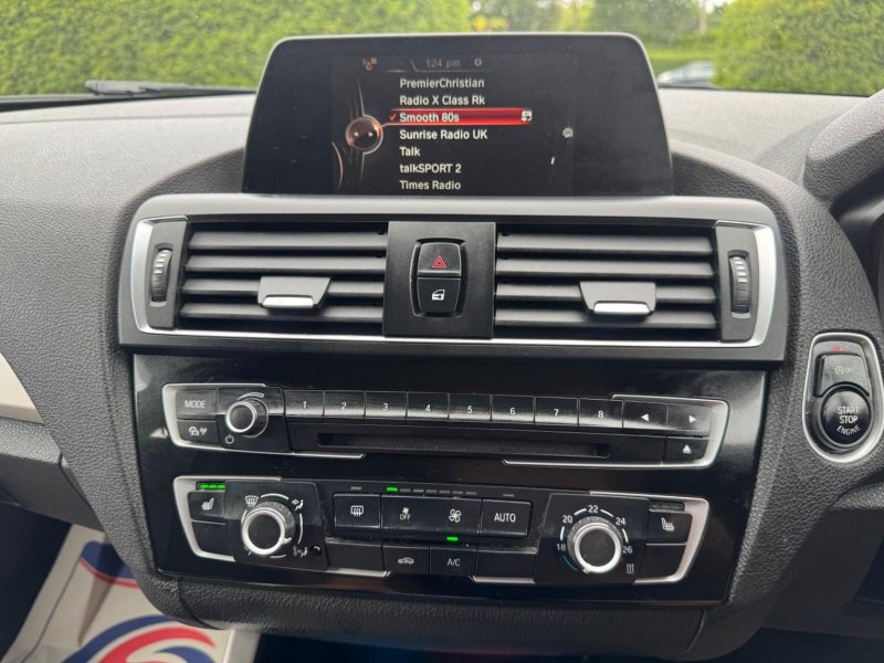 BMW 1 SERIES