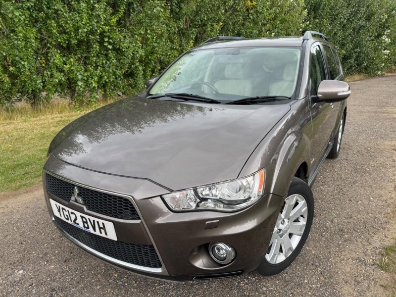 MITSUBISHI OUTLANDER