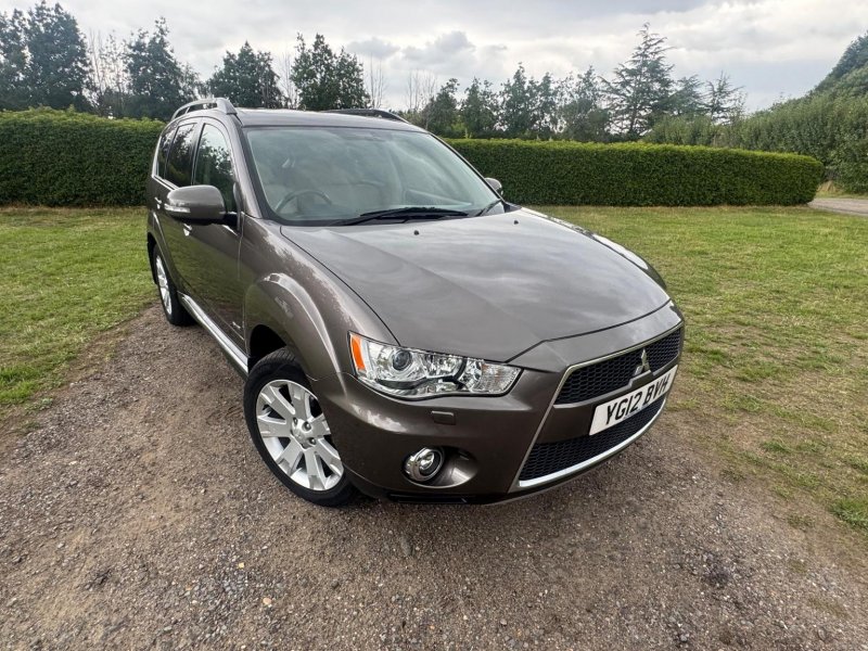 MITSUBISHI OUTLANDER
